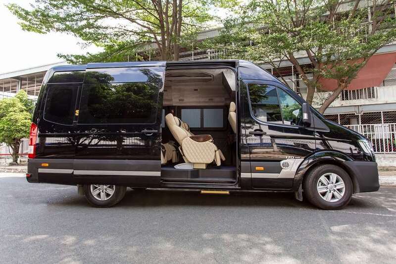 Thân xe limousine bề thế đời mới